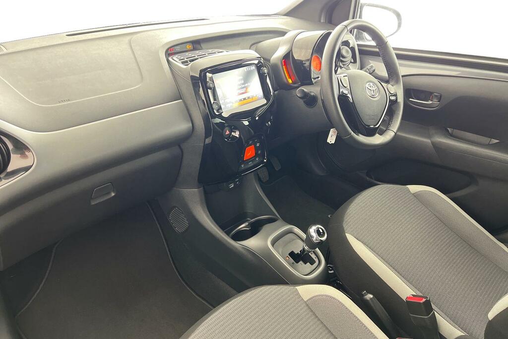 Compare Toyota Aygo 1.0 Vvt-i X-trend X-shift Euro 6 Safety Sense ND71ZYC Grey