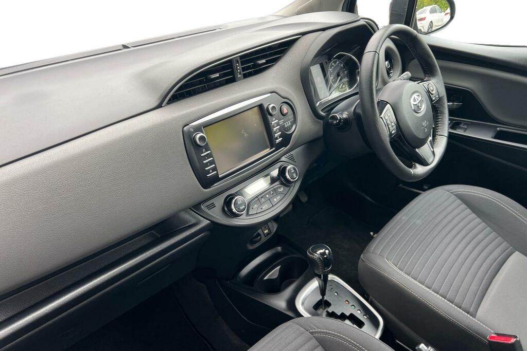 Compare Toyota Yaris 1.5 Vvt-h Icon Tech E-cvt Euro 6 Ss MK19KYN Grey
