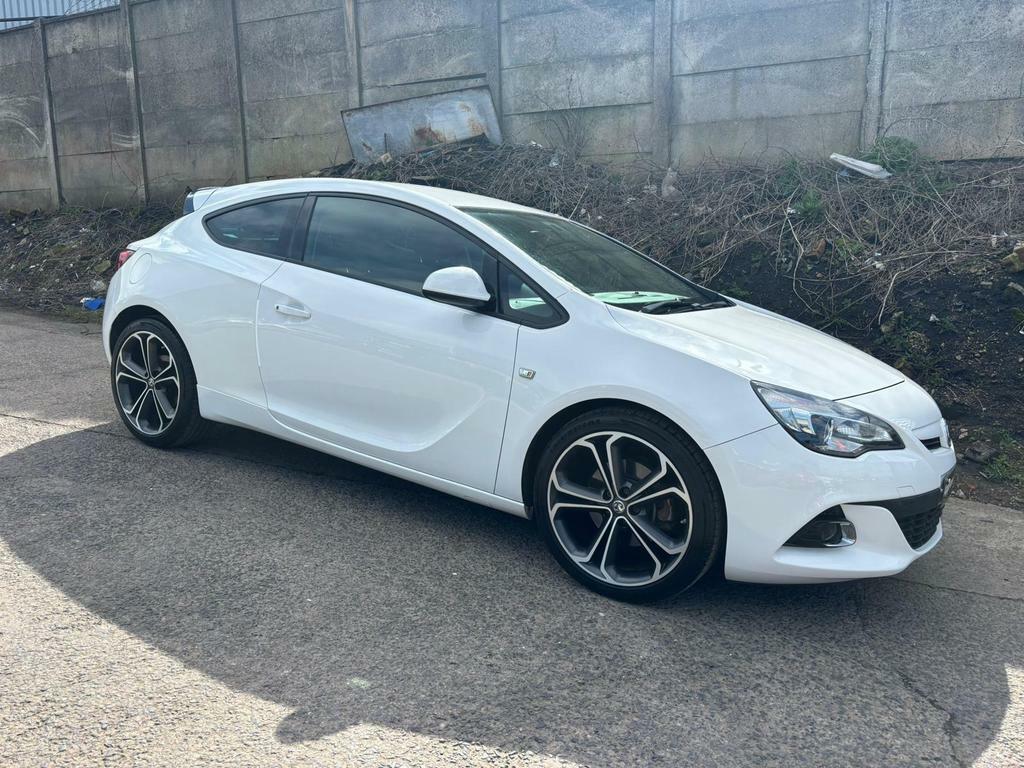 Compare Vauxhall Astra GTC Gtc 1.6 Cdti Ecoflex Limited Edition Euro 6 Ss  White