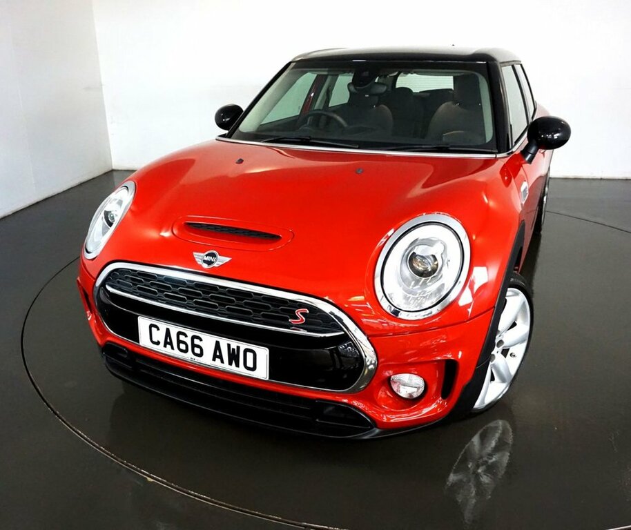Compare Mini Clubman 2.0 Cooper S 5D-2 Former Keeperes Finishged In CA66AWO Red