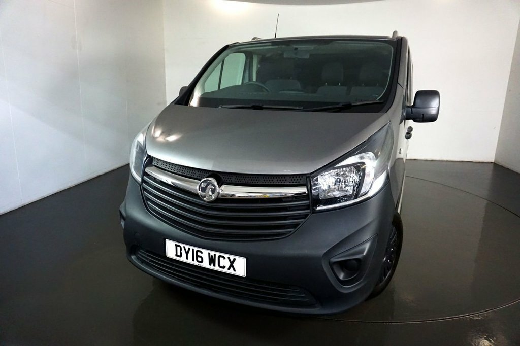 Compare Vauxhall Vivaro 1.6 Combi Cdti Ss-2 Owners From New-9 Seats-low DY16WCX Grey