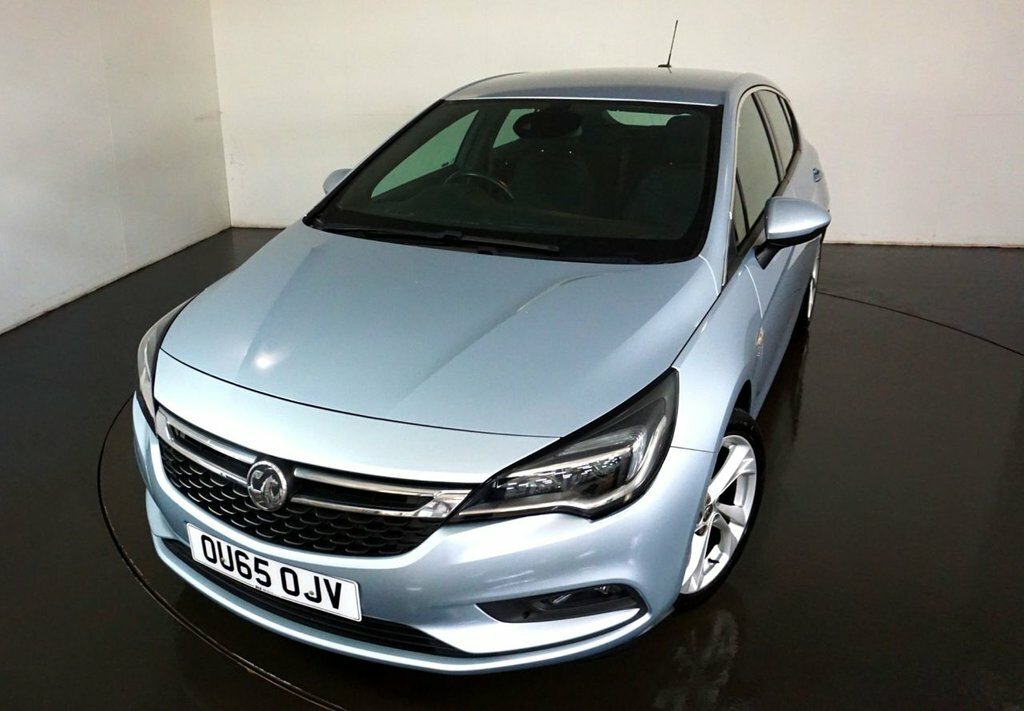 Compare Vauxhall Astra 1.6 Sri Cdti 5D-2 Former Keepers-bluetooth-cruise OU65OJV Silver