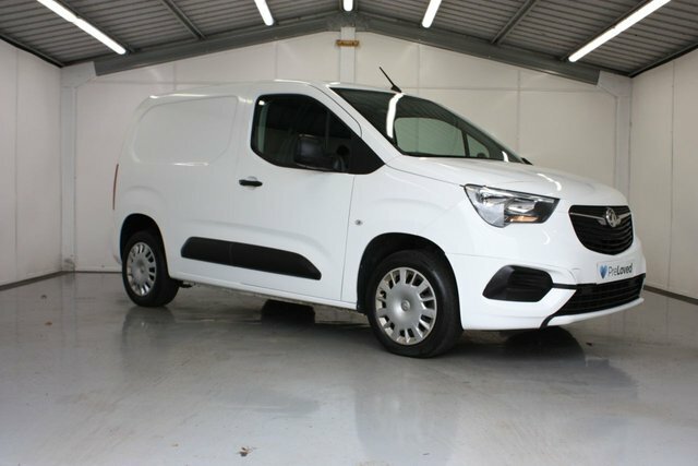 Compare Vauxhall Combo 1.5 L1h1 2300 Sportive Ss 101 Bhp DL69LNJ White