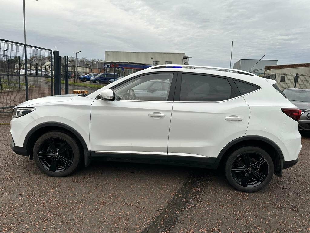 Compare MG ZS 2020 Mg Mg Zs 1.5 Exclusive URZ2171 White