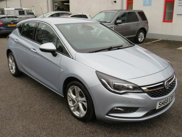 Compare Vauxhall Astra 150 Sri SH68EXW Silver