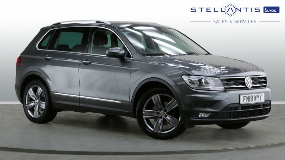 Compare Volkswagen Tiguan 2.0 Tdi Match Euro 6 Ss FN19WYY 