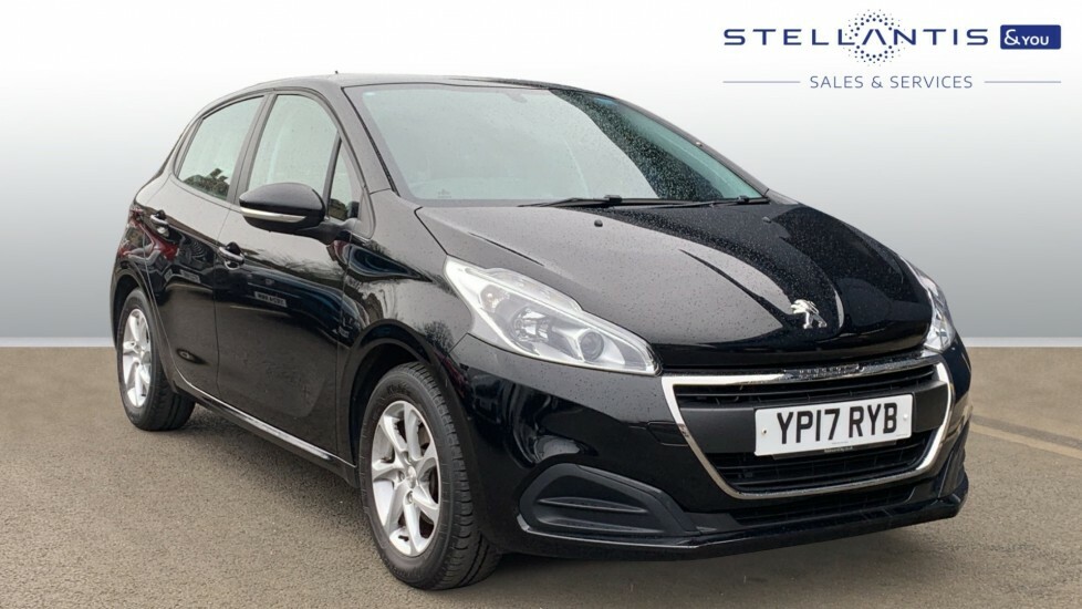 Compare Peugeot 208 1.2 Puretech Active Euro 6 YP17RYB 