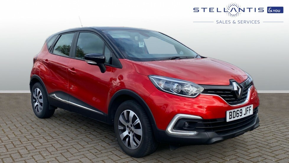 Compare Renault Captur 0.9 Tce Energy Play Euro 6 Ss BD69JFF 