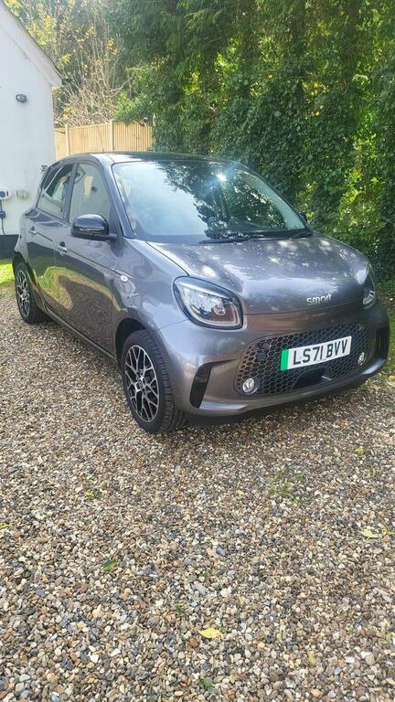 Compare Smart Forfour 17.6Kwh Prime Exclusive 22Kw Charger LS71BVV 