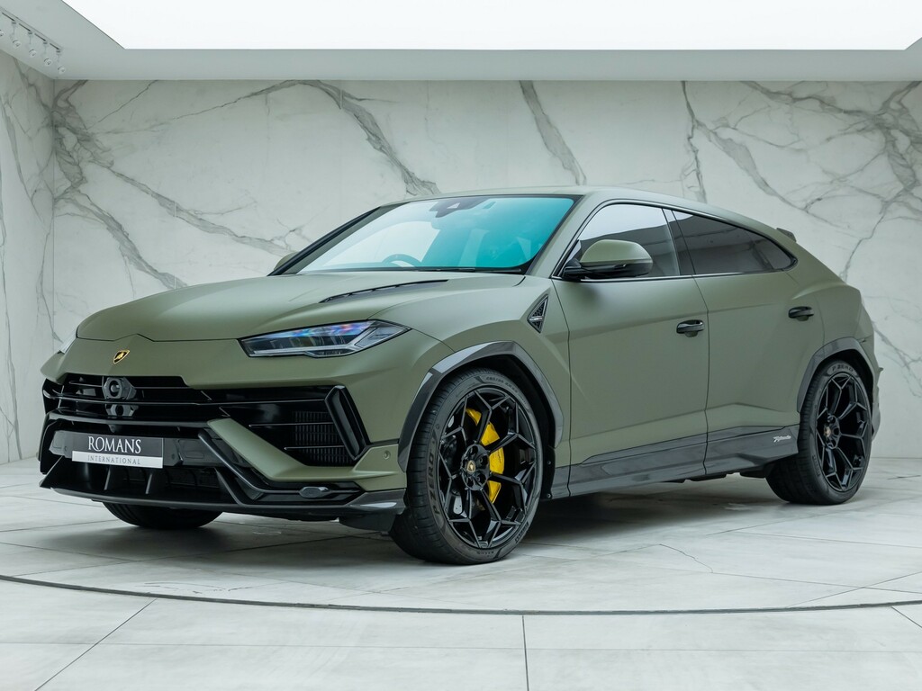 Compare Lamborghini Urus Performante  