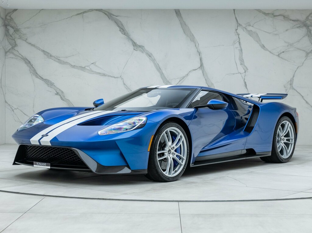 Compare Ford GT Coupe  