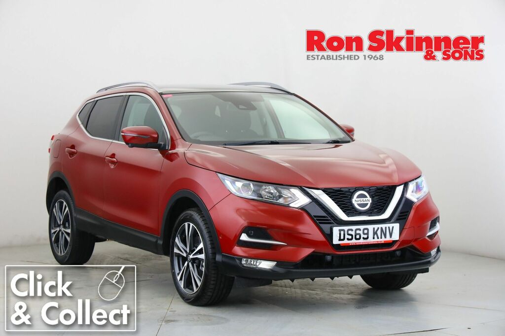Compare Nissan Qashqai 1.3 Dig-t N-connecta 140 Bhp DS69KNV Red