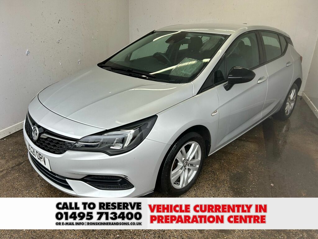 Compare Vauxhall Astra 1.5 Business Edition Nav 121 Bhp DS21OPV Silver