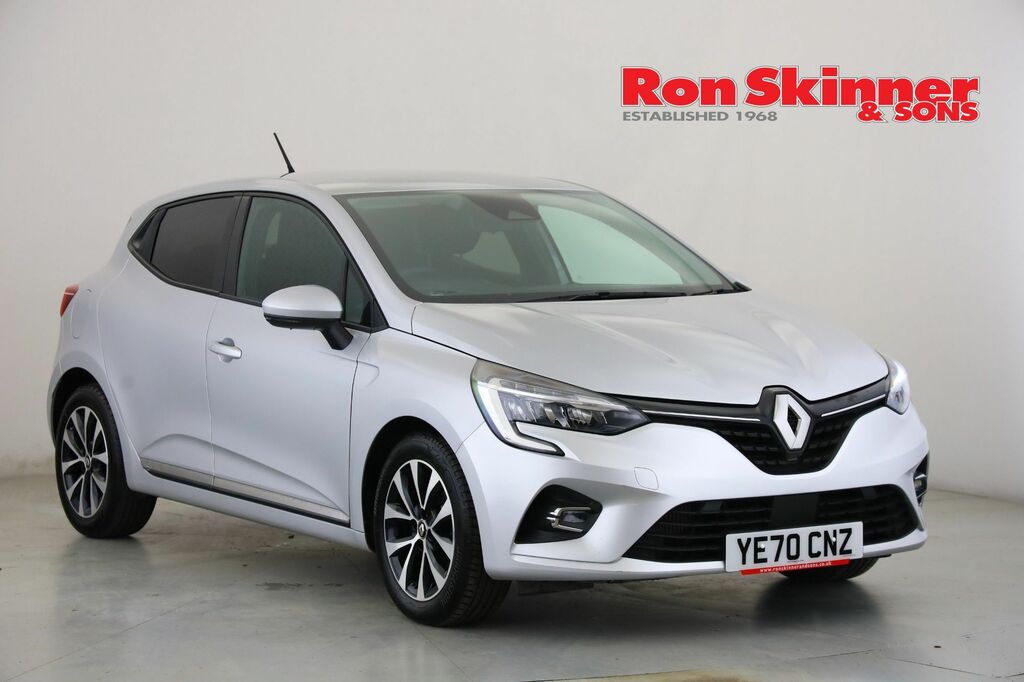 Compare Renault Clio 1.0 Iconic Tce 100 Bhp YE70CNZ Silver