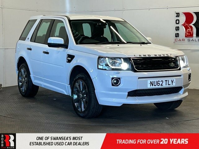Compare Land Rover Freelander 2.2 Sd4 Dynamic 190 Bhp NU62TLY White