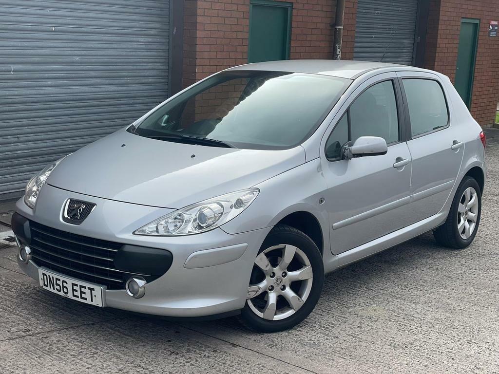 Peugeot 307 1.6 Hdi S Silver #1