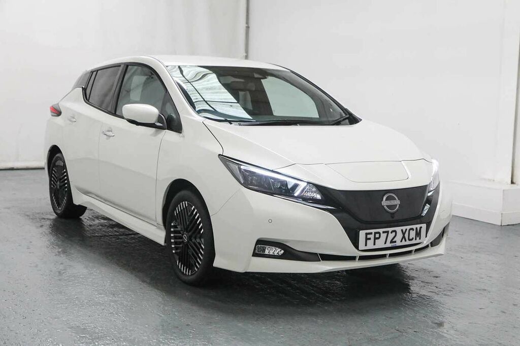 Compare Nissan Leaf Tekna 39Kwh FP72XCM White