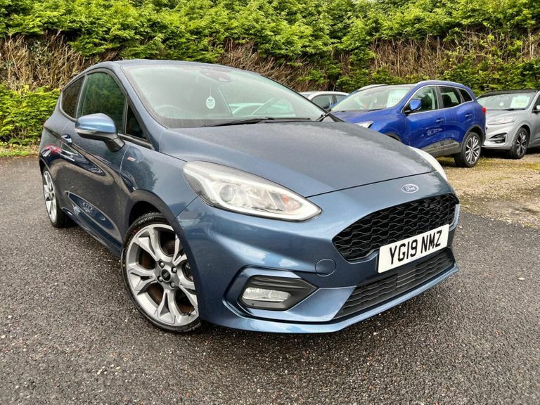Compare Ford Fiesta 1.0T Ecoboost St-line Euro 6 Ss YG19NMZ Blue