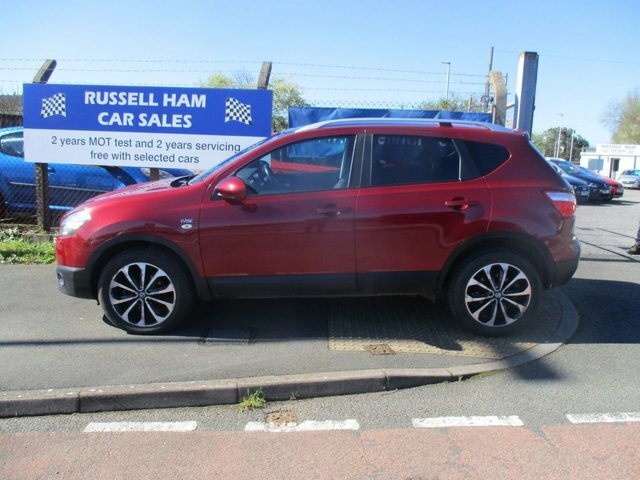 Compare Nissan Qashqai N-tec Dci 4Wd 148 Bhp VO61ZZB Red