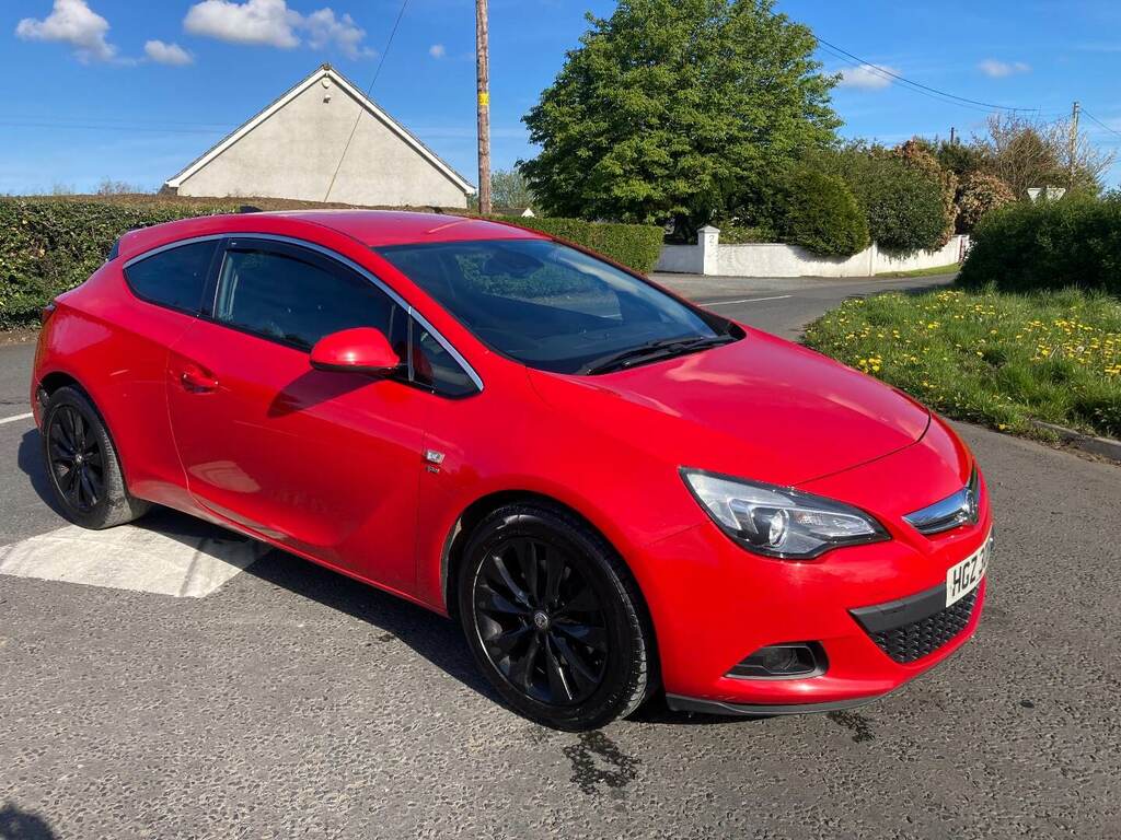 Compare Vauxhall Astra GTC Gtc 1.6 Cdti 16V HGZ3066 Red