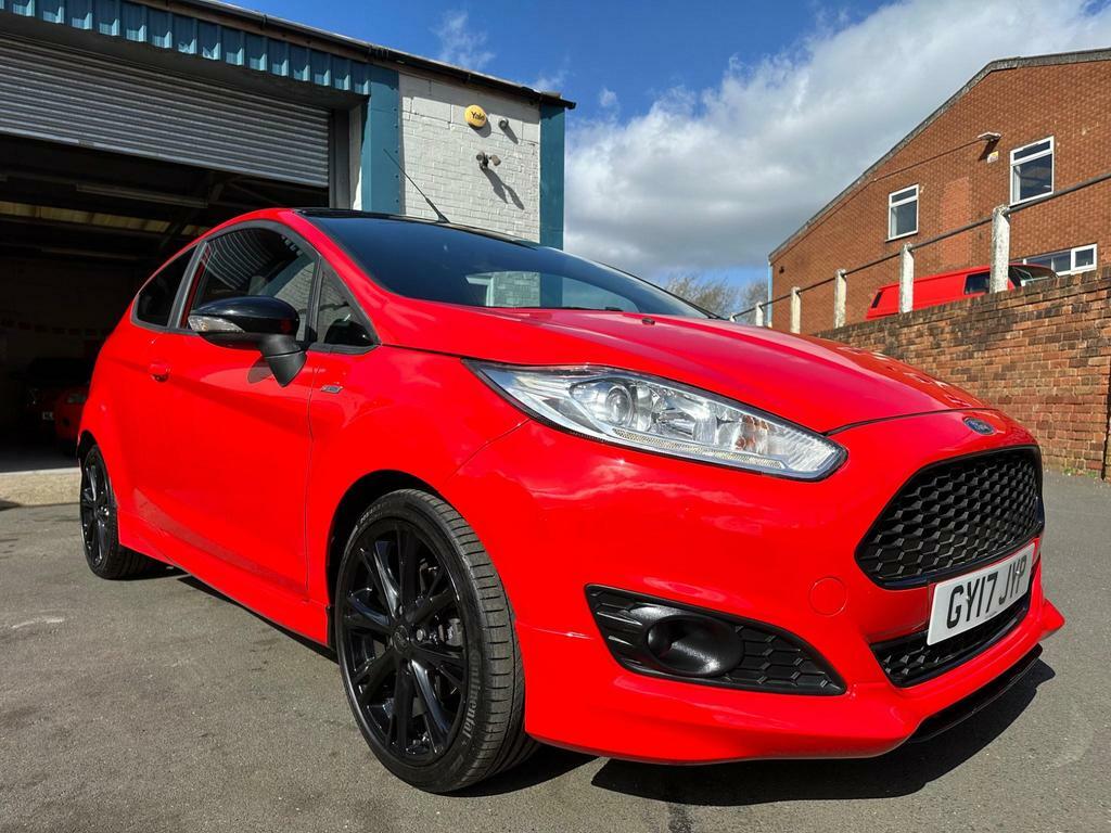Compare Ford Fiesta 1.0T Ecoboost St-line Euro 6 Ss GY17JYP Red