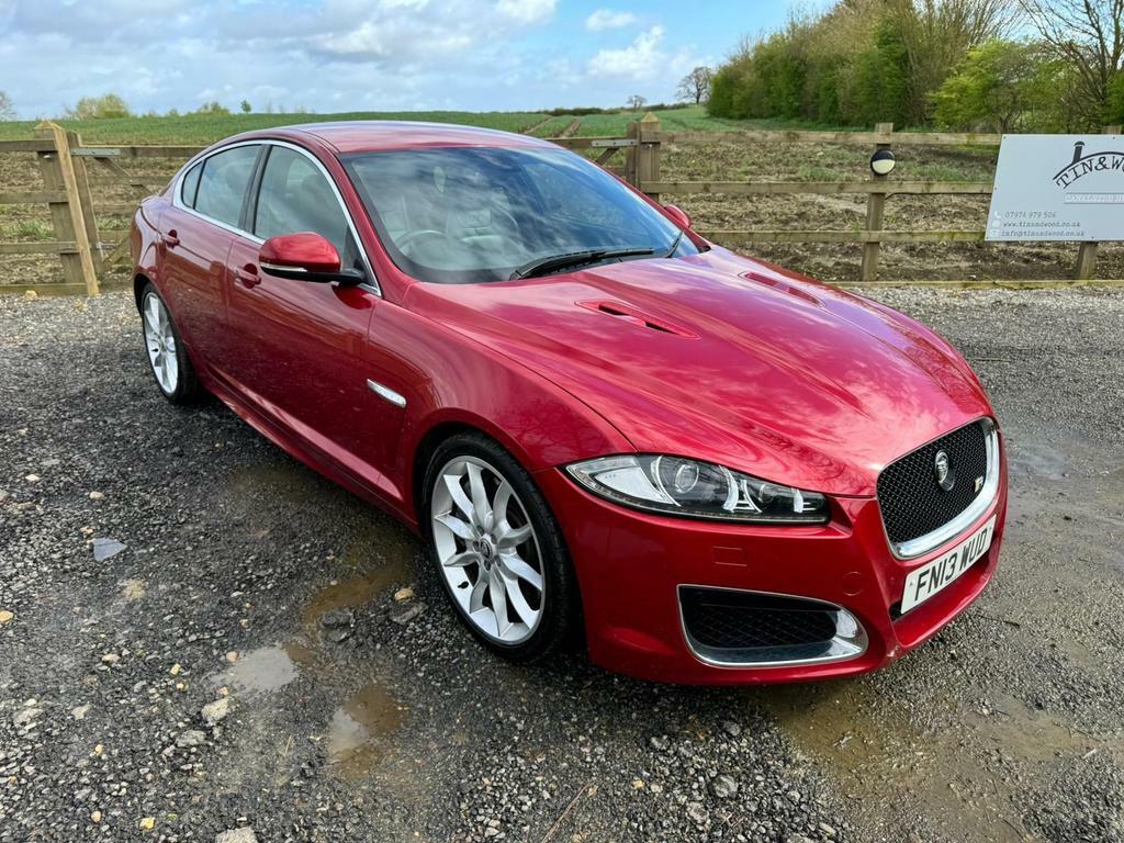 Compare Jaguar XF 5.0 V8 Xfr Euro 5 Ss FN13WUD Red