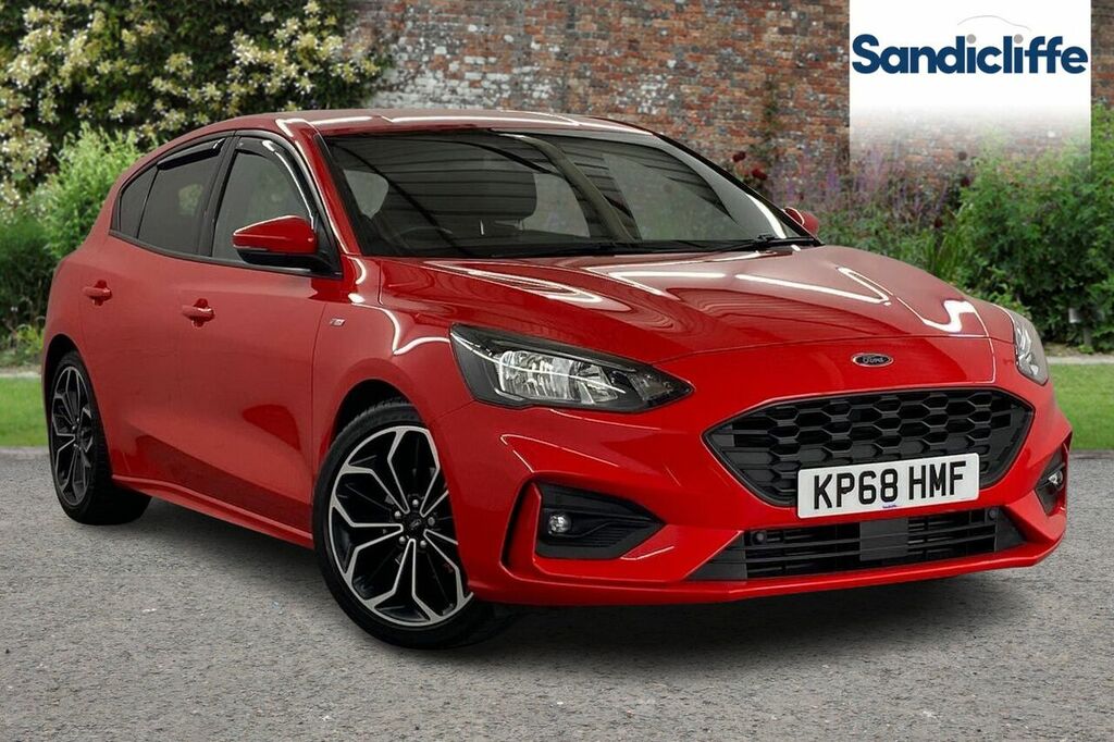 Compare Ford Focus 1.0 Ecoboost 125 St-line X KP68HMF 