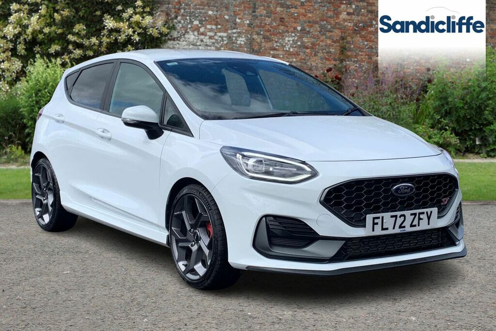 Compare Ford Fiesta 1.5 Ecoboost St-3 FL72ZFY 