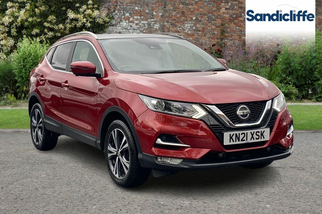 Compare Nissan Qashqai 1.3 Dig-t N-connecta Glass Roof Pack KN21XSK 