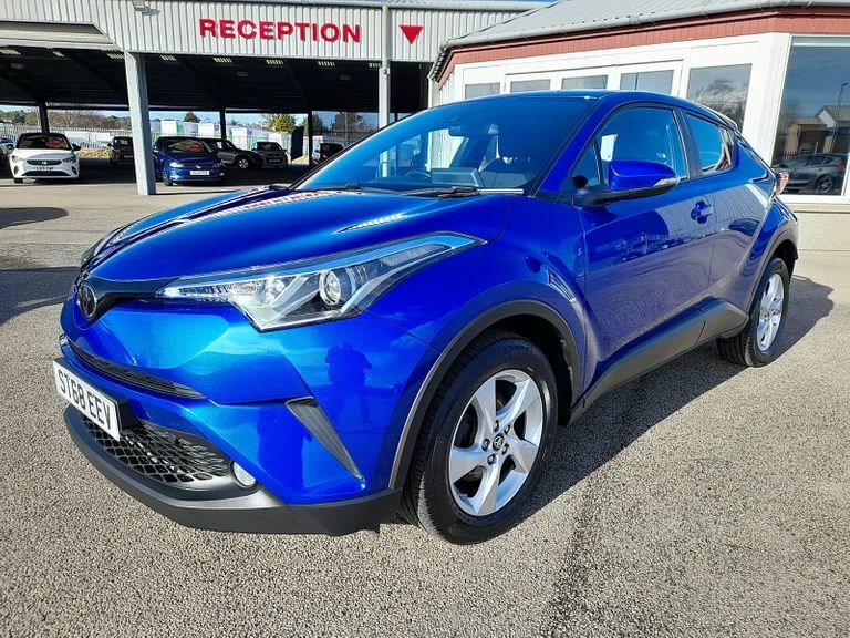 Compare Toyota C-Hr 1.2T Icon ST68EEV Blue