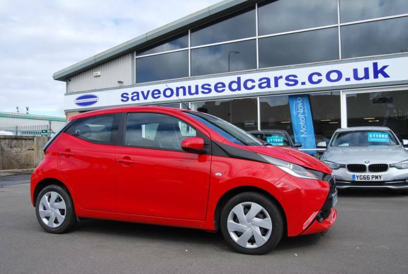 Compare Toyota Aygo Hatchback GY67FUO Red