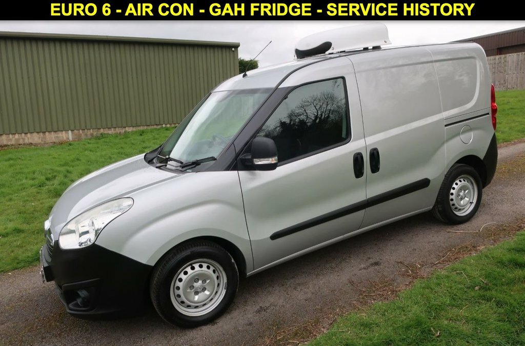 Compare Vauxhall Combo Diesel BK17ZHT Silver