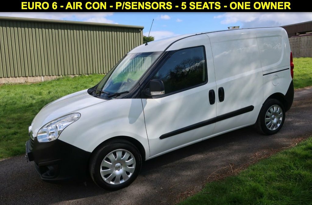 Compare Vauxhall Combo Mpv FN68OUD White