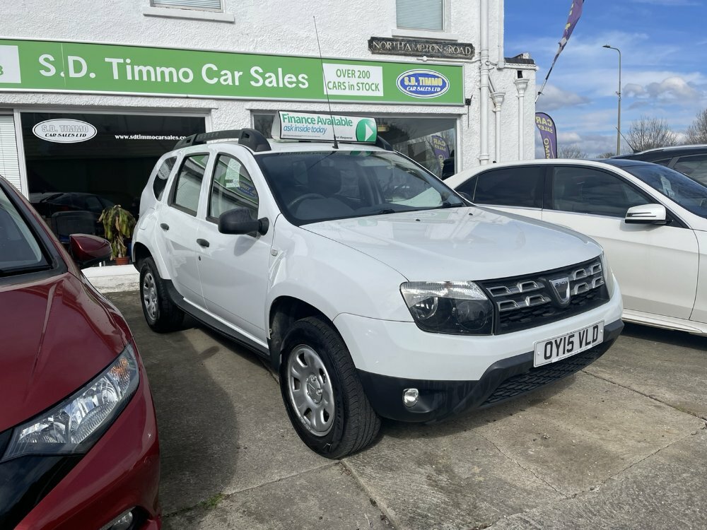 Compare Dacia Duster 1.5 Dci 110 Ambiance OY15VLD White