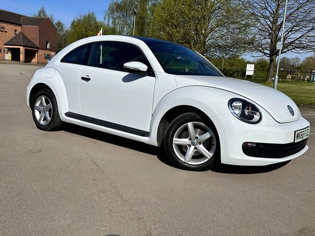 Compare Volkswagen Beetle 1.2 Tsi Bluemotion Technology 104 Bhp KT12NAS White