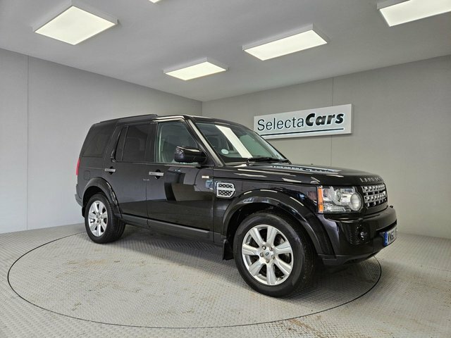 Compare Land Rover Discovery 3.0 4 Sdv6 Hse 255 Bhp VK62YFB Black
