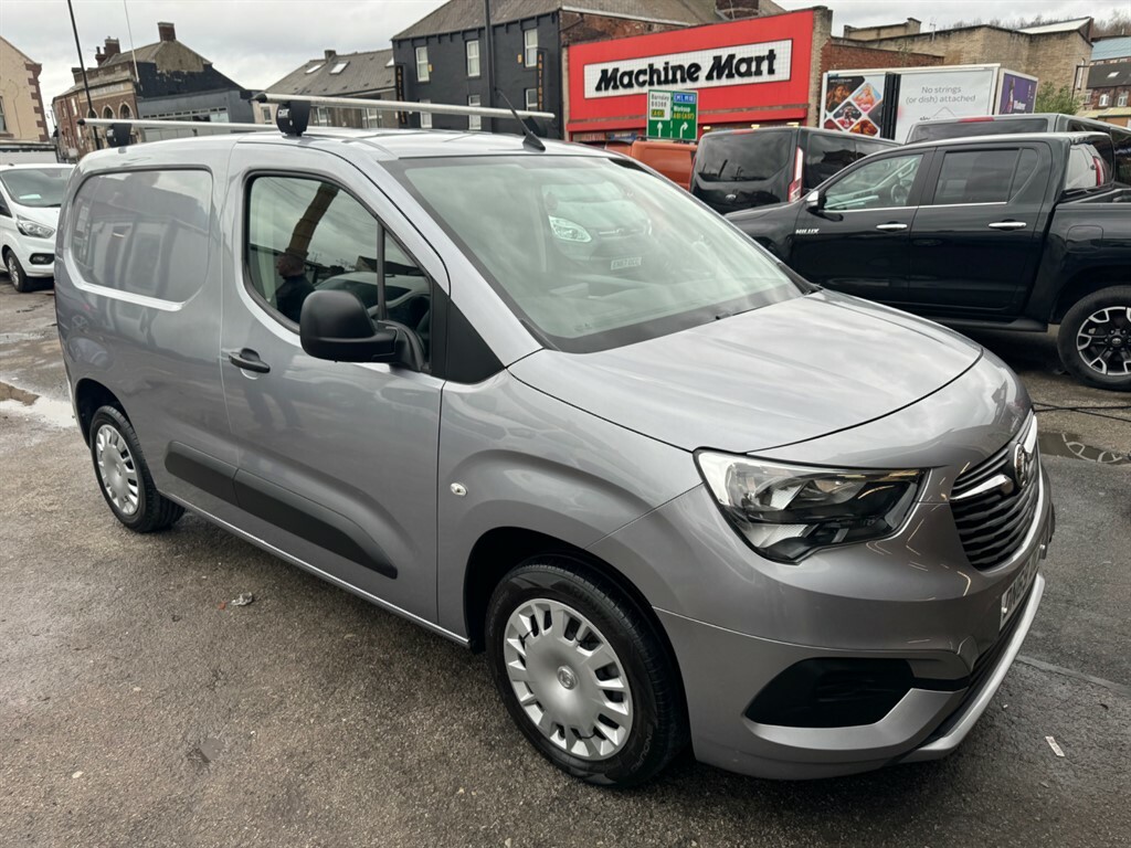 Compare Vauxhall Combo 1.5L 1.5 Turbo D 2000 Sportive Panel Van Diese DN69DCZ Grey