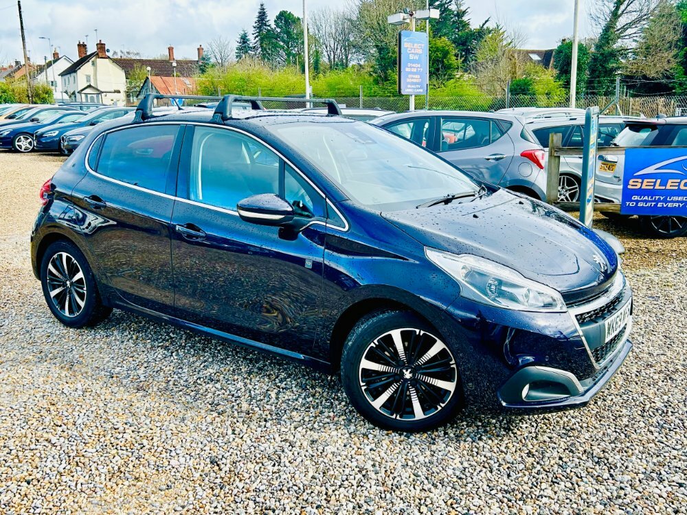 Compare Peugeot 208 1.5 Bluehdi Tech Edition 5 Speed WK69WFS Blue