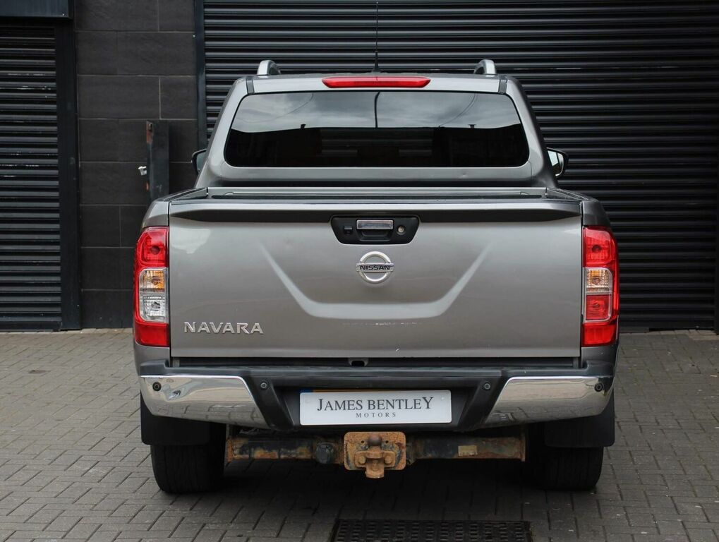 Compare Nissan Navara Pickup AY66SVS Grey
