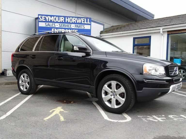 Compare Volvo XC90 2.4 D5 Se Lux Geartronic Awd LC60EOD Black