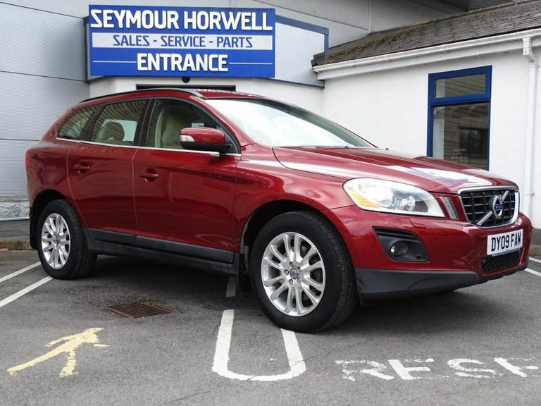 Compare Volvo XC60 2.4 D5 Se Lux Geartronic Awd Euro 4 DY09FAM Red