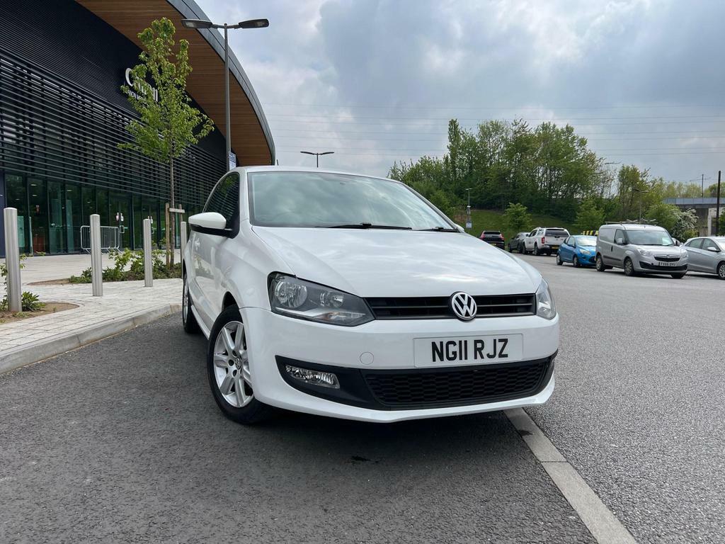Compare Volkswagen Polo 1.2 Match Euro 5 NG11RJZ White