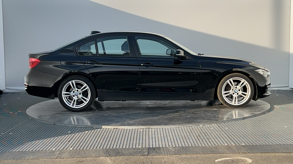 Compare BMW 3 Series 320D Edition YT65JZE Black