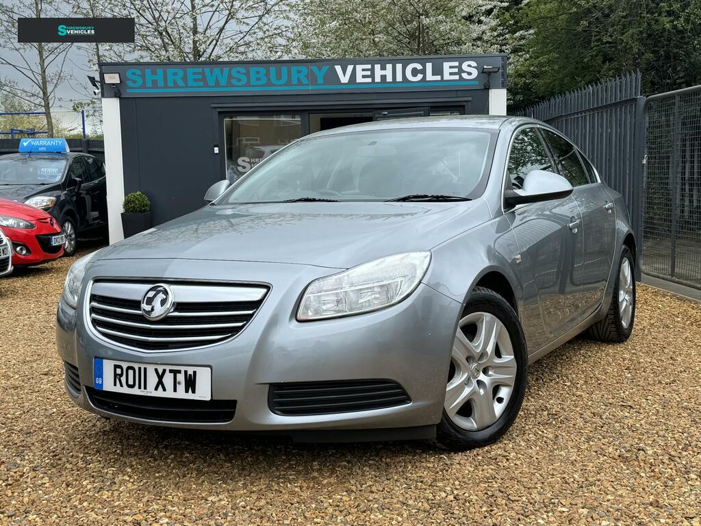 Compare Vauxhall Insignia Exclusiv RO11XTW Silver
