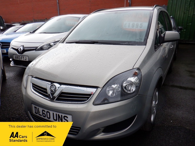 Compare Vauxhall Zafira Exclusiv DL60UNS Silver