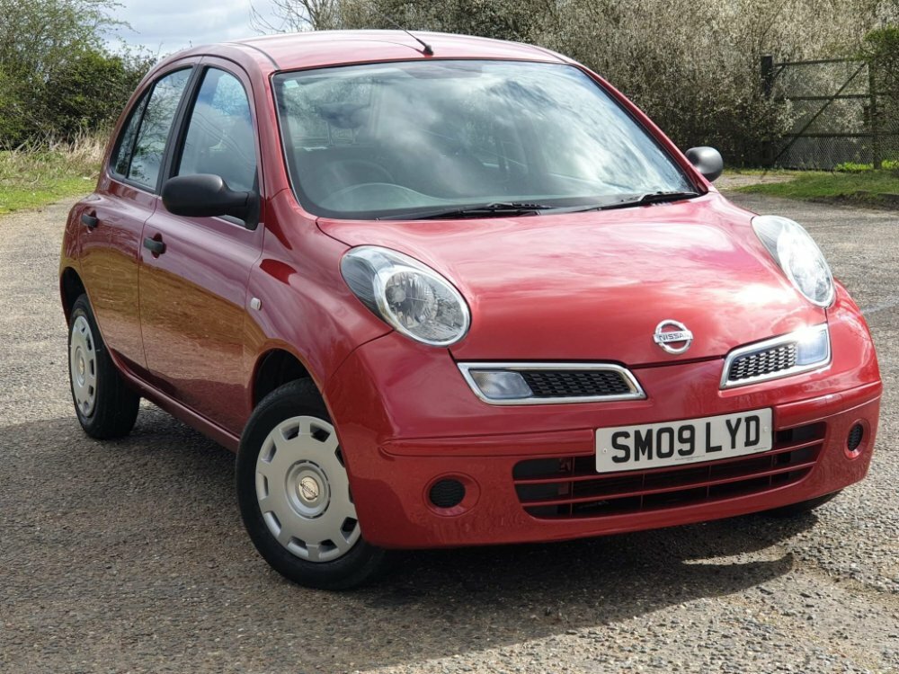 Compare Nissan Micra 1.2 16V Visia SM09LYD Red