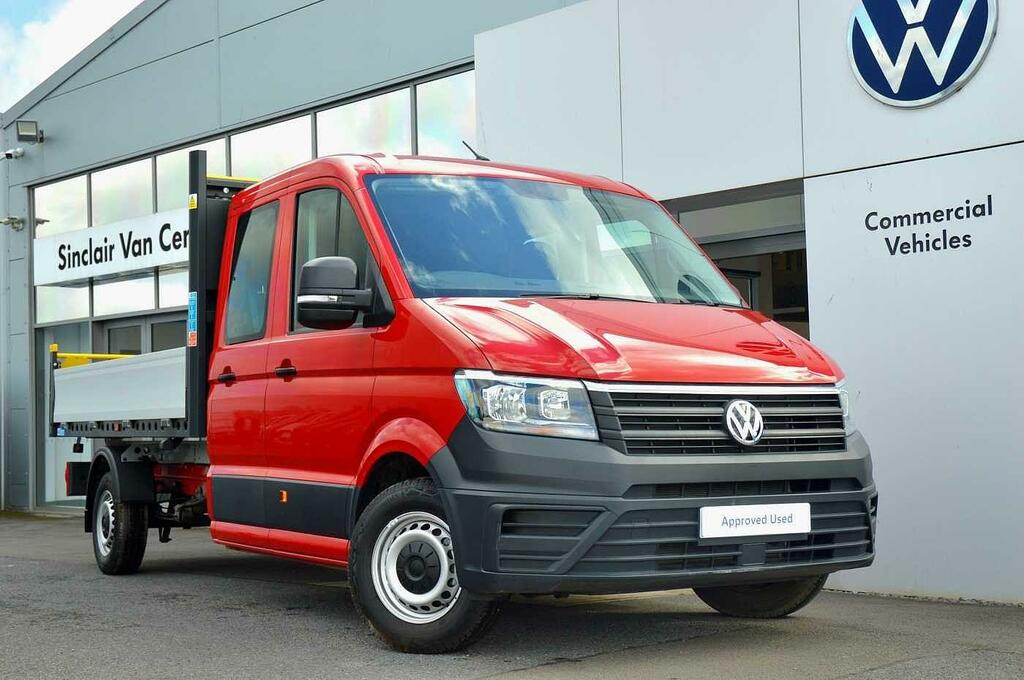 Compare Volkswagen Crafter 2.0Tdi 140Pseu6dt-e Cr35 Lwb Dcc CP73OFB Red