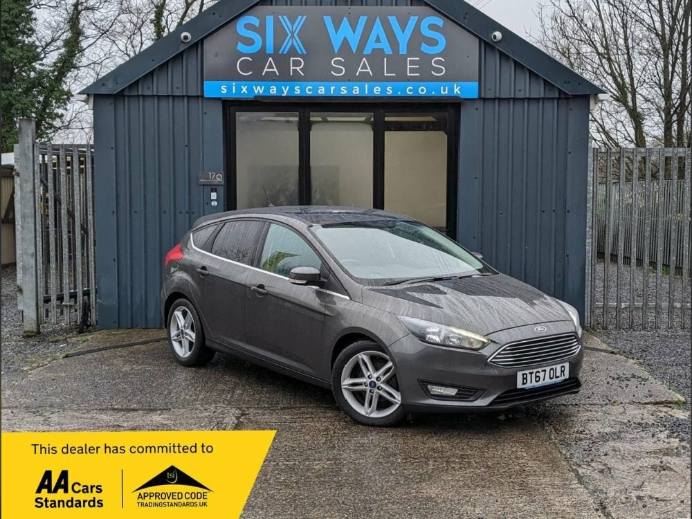 Compare Ford Focus 1.0T Ecoboost Zetec Edition Euro 6 Ss BT67OLR Grey