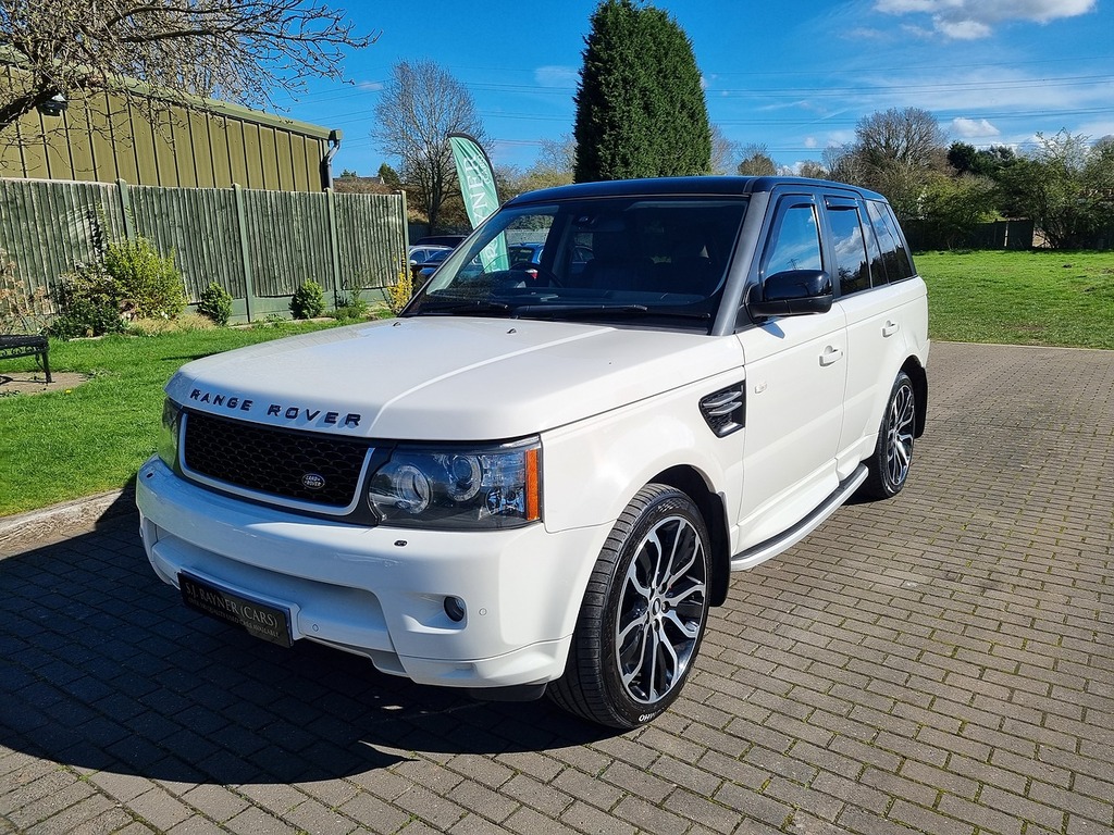 Compare Land Rover Range Rover Sport 3.0 Td V6 Hse U11042 DV10XYY White