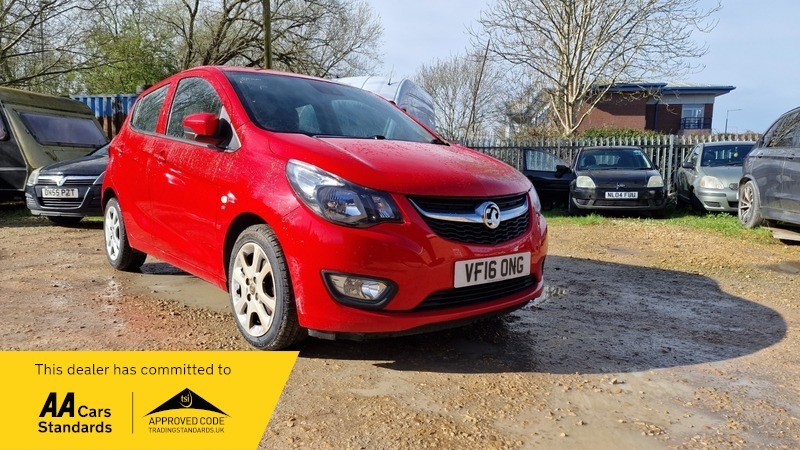 Compare Vauxhall Viva 1.0I Se Euro 6 VF16ONG Red
